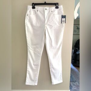 NWT Universal Thread Women's White High Rise Skinny Women’s Sz 8
